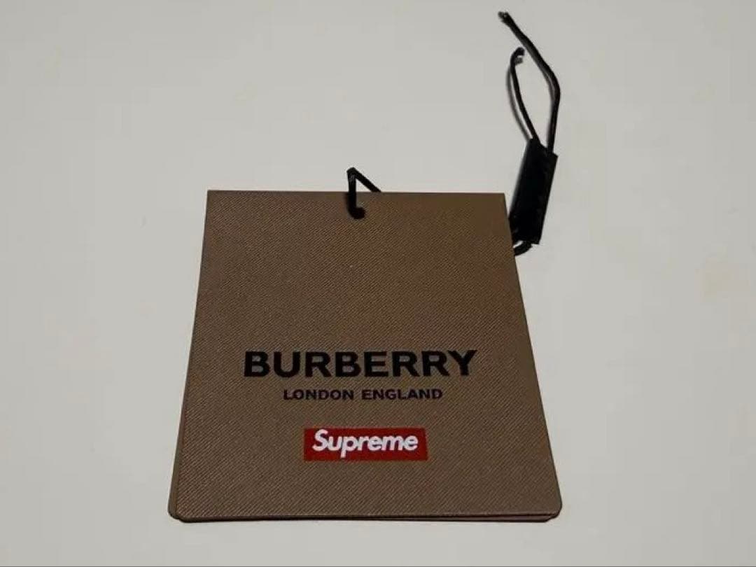 【値段交渉歓迎】Supreme 22SS Burberry Crusher