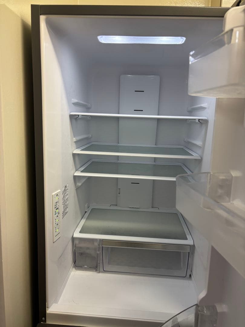冷蔵庫315L（HITACHI）2021年製、自動製氷機能付き9月2日までの出品