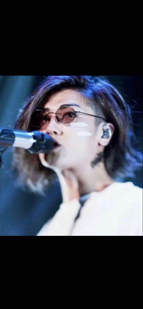 赤西仁　サングラス