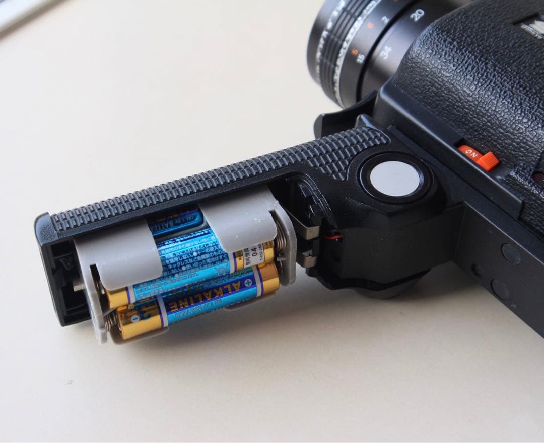 8mmフィルムカメラ　Sankyo ES-44XL 動作品　実写確認済み