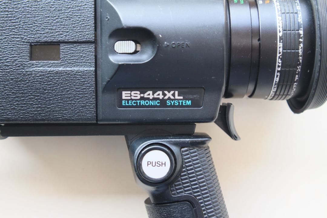 8mmフィルムカメラ　Sankyo ES-44XL 動作品　実写確認済み