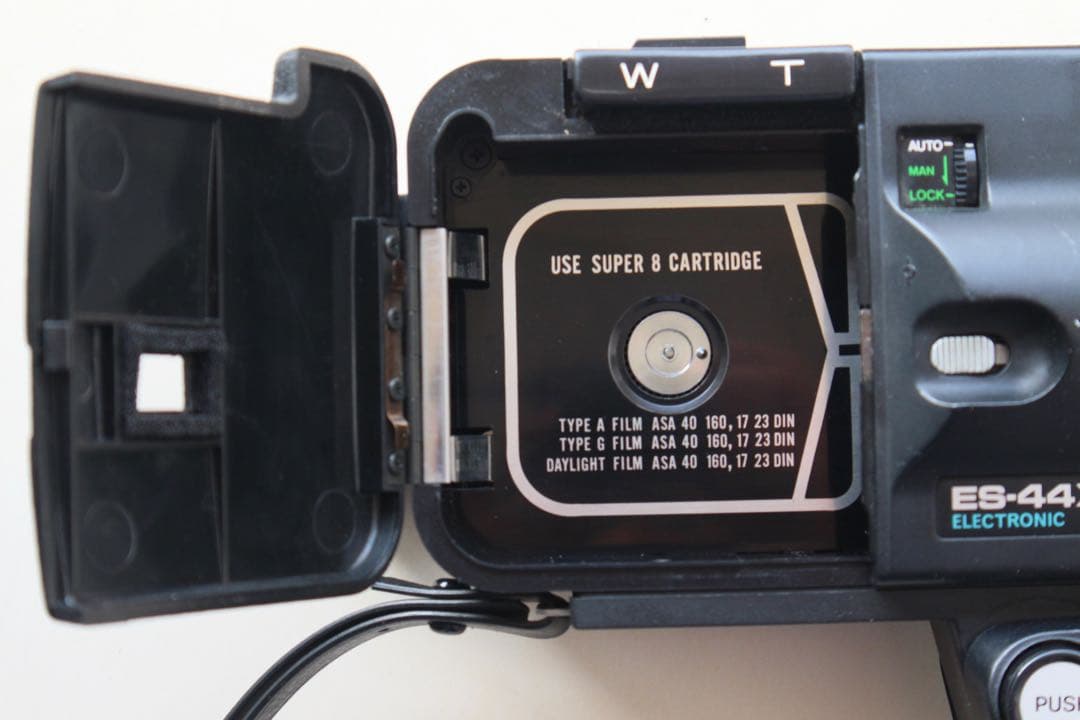 8mmフィルムカメラ　Sankyo ES-44XL 動作品　実写確認済み