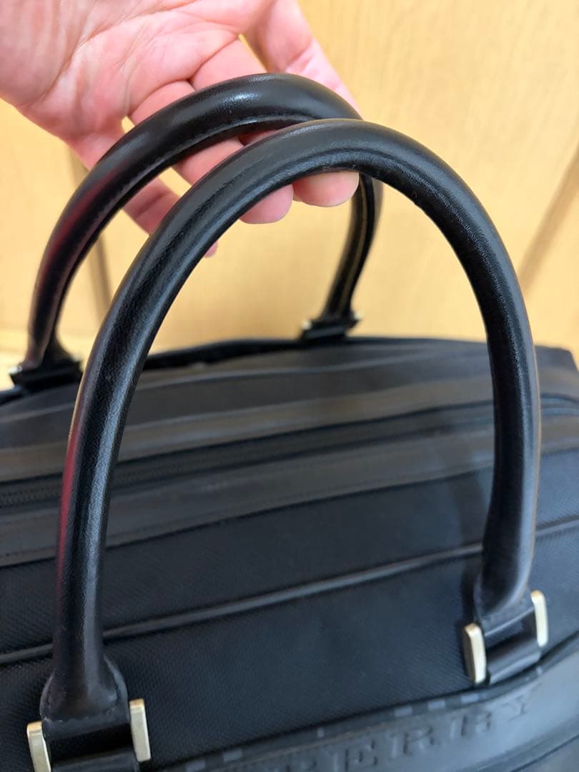 美品　BURBERRY バーバリー　ゴルフ用ボストンバッグ　大容量メンズブラック
