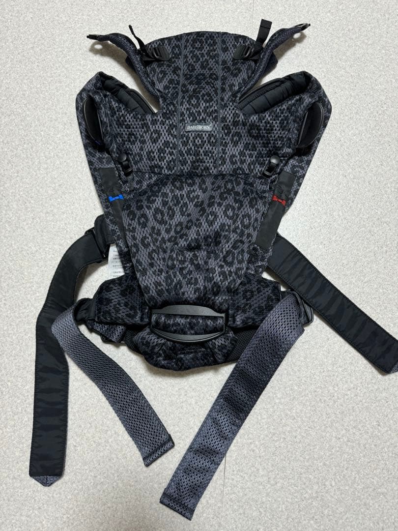 ベビービョルン MOVE 抱っこ紐 レオパード柄ヒョウ柄　入手困難