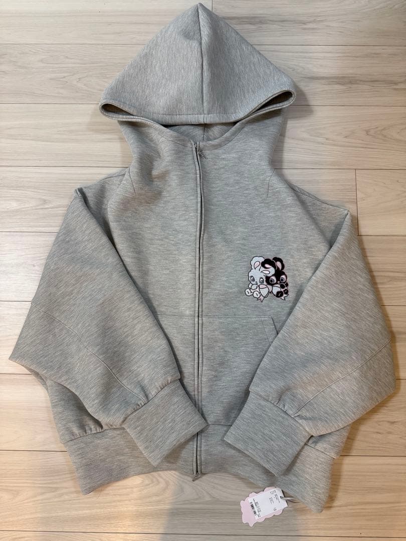 SNIDEL×foxy illustrationsボリュームパーカー　限定