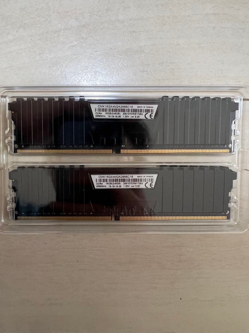 CORSAIR LPX DDR4 2666 16GB メモリ (8GB*2)