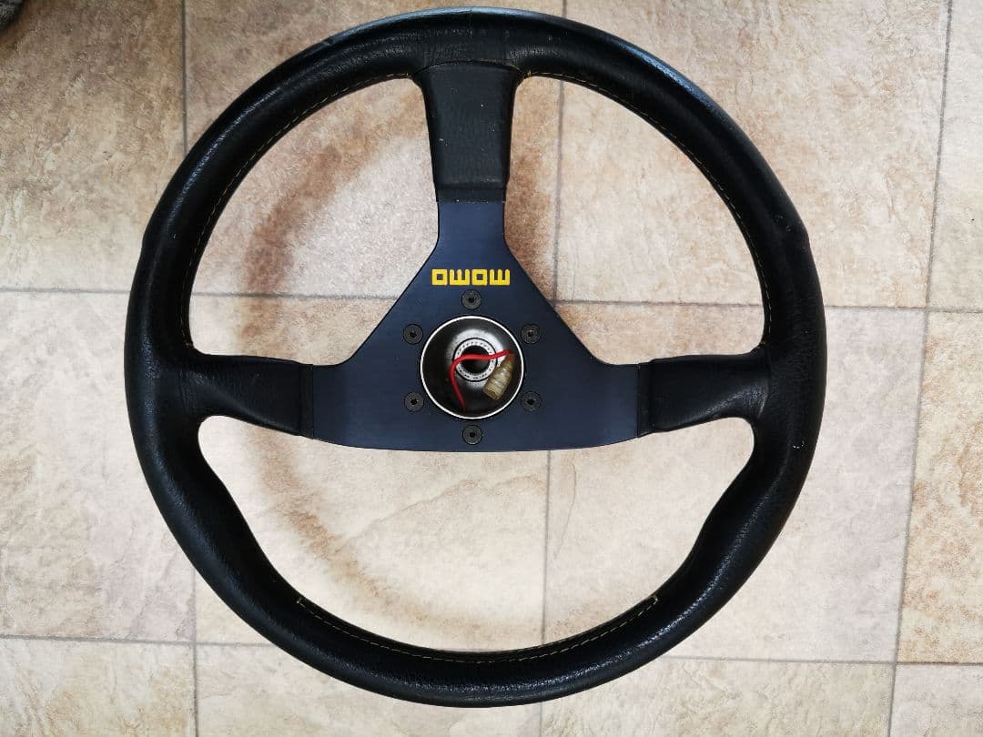 momo 　モモ　ステアリング　V35　S13シルビア