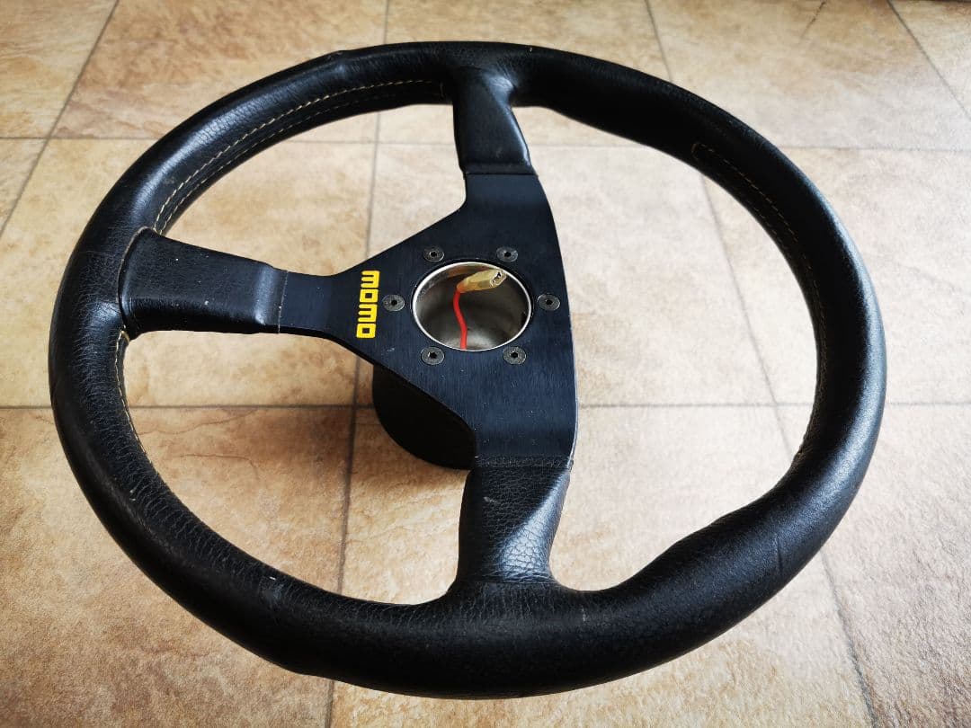 momo 　モモ　ステアリング　V35　S13シルビア