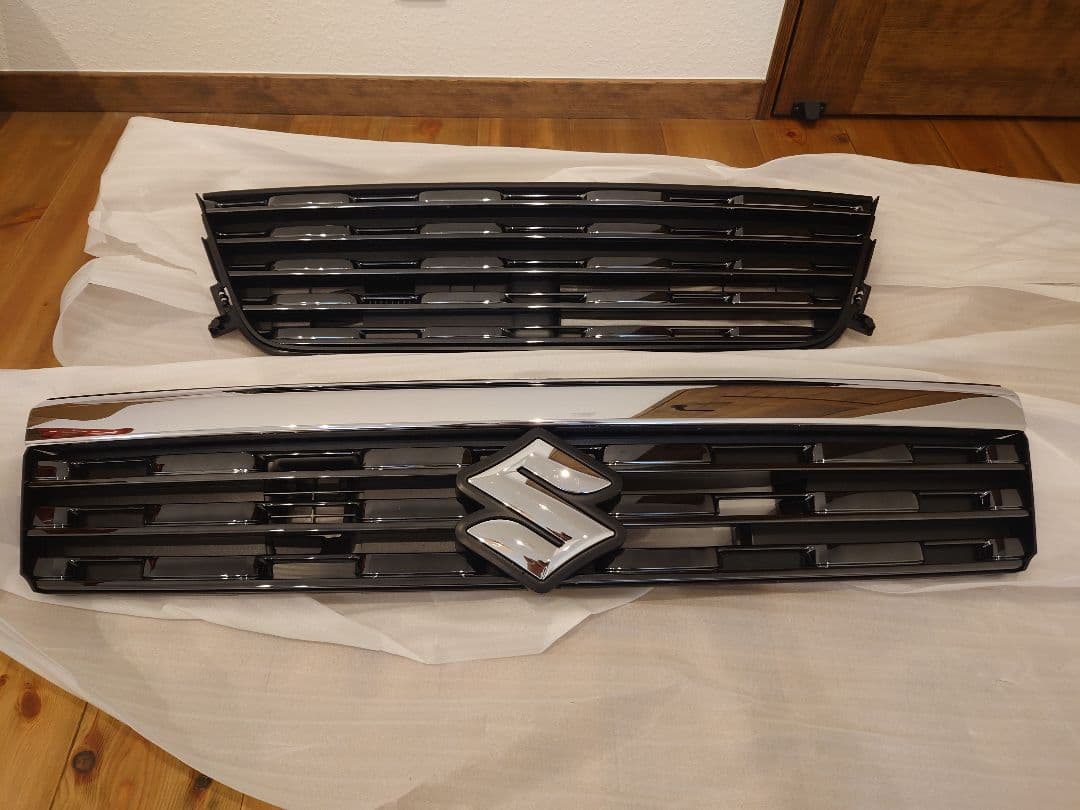 スズキ　スペーシアカスタム　mk53s 純正　フロントグリル　外装