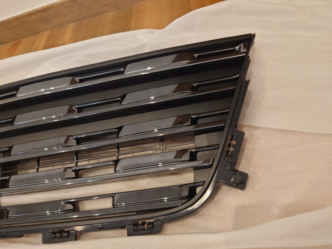 スズキ　スペーシアカスタム　mk53s 純正　フロントグリル　外装