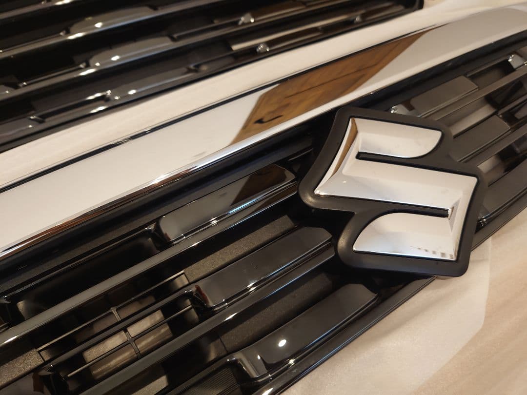 スズキ　スペーシアカスタム　mk53s 純正　フロントグリル　外装