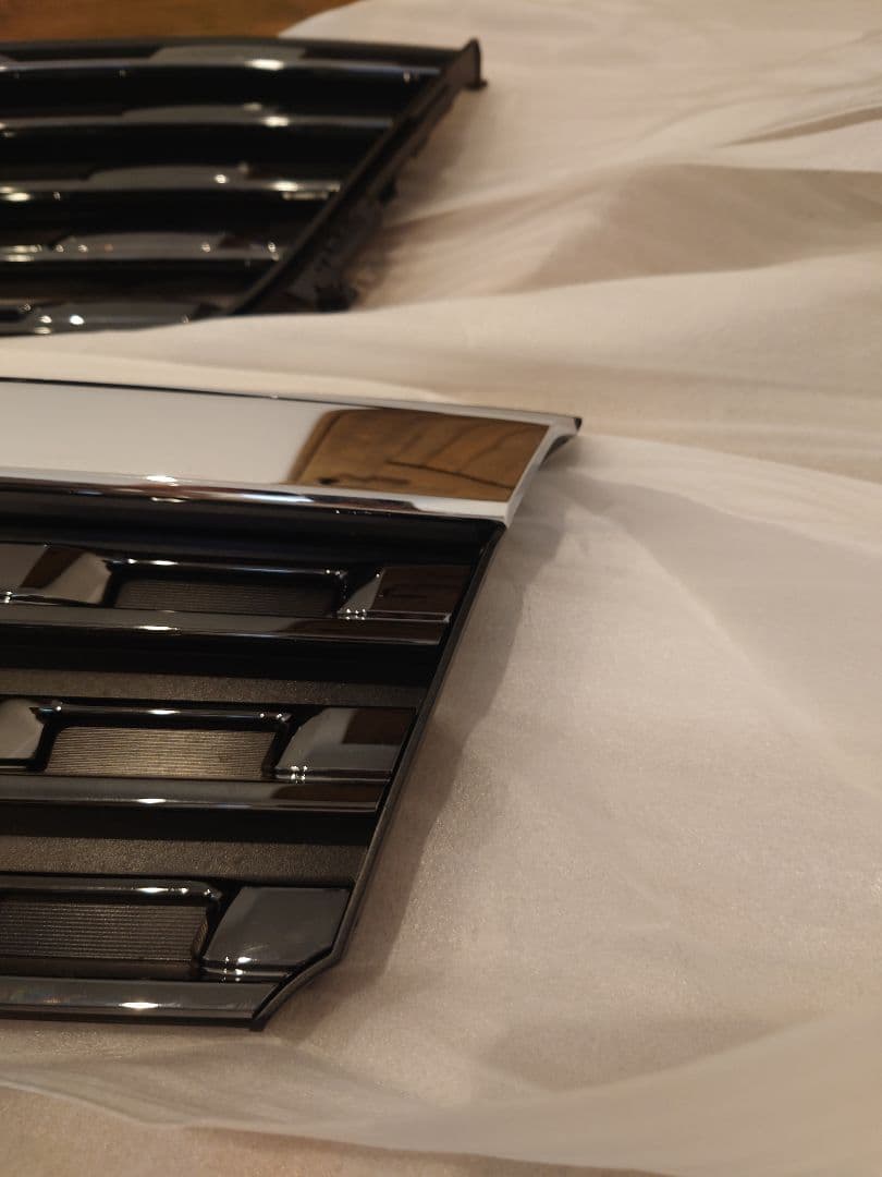 スズキ　スペーシアカスタム　mk53s 純正　フロントグリル　外装