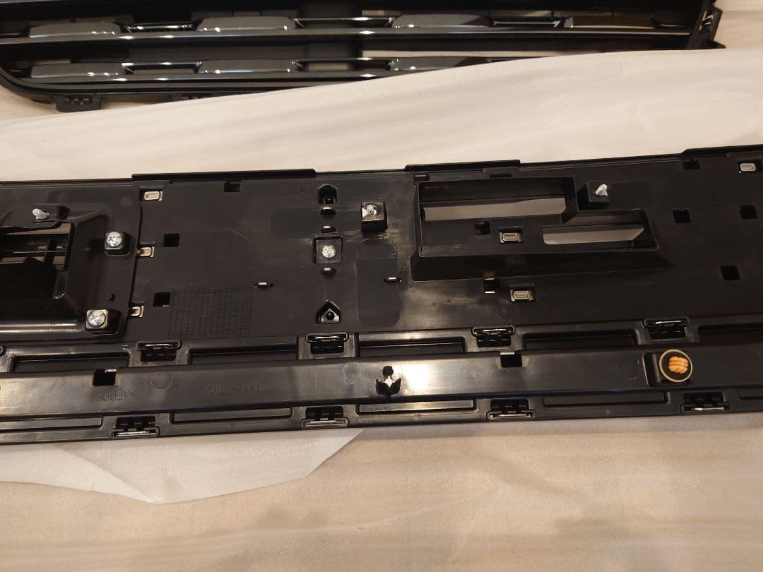 スズキ　スペーシアカスタム　mk53s 純正　フロントグリル　外装