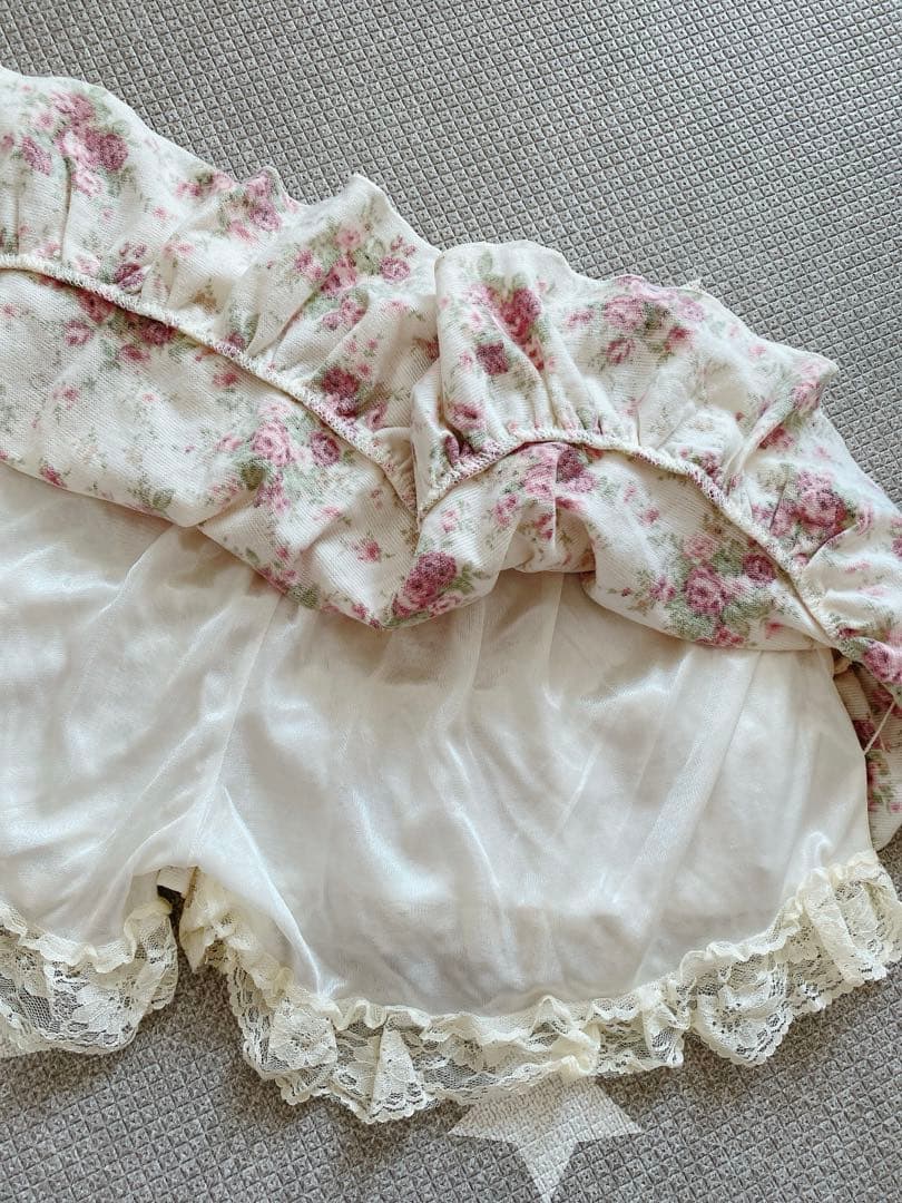 希少 リズリサ 平成 LIZ LISA 花柄スカパン ホワイト/ピンク　00 s