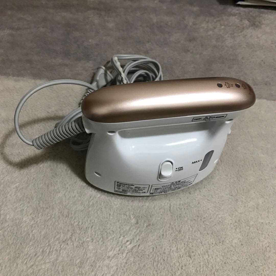 【Panasonic】衣類スチーマー　シャンパンゴールド　2回使用