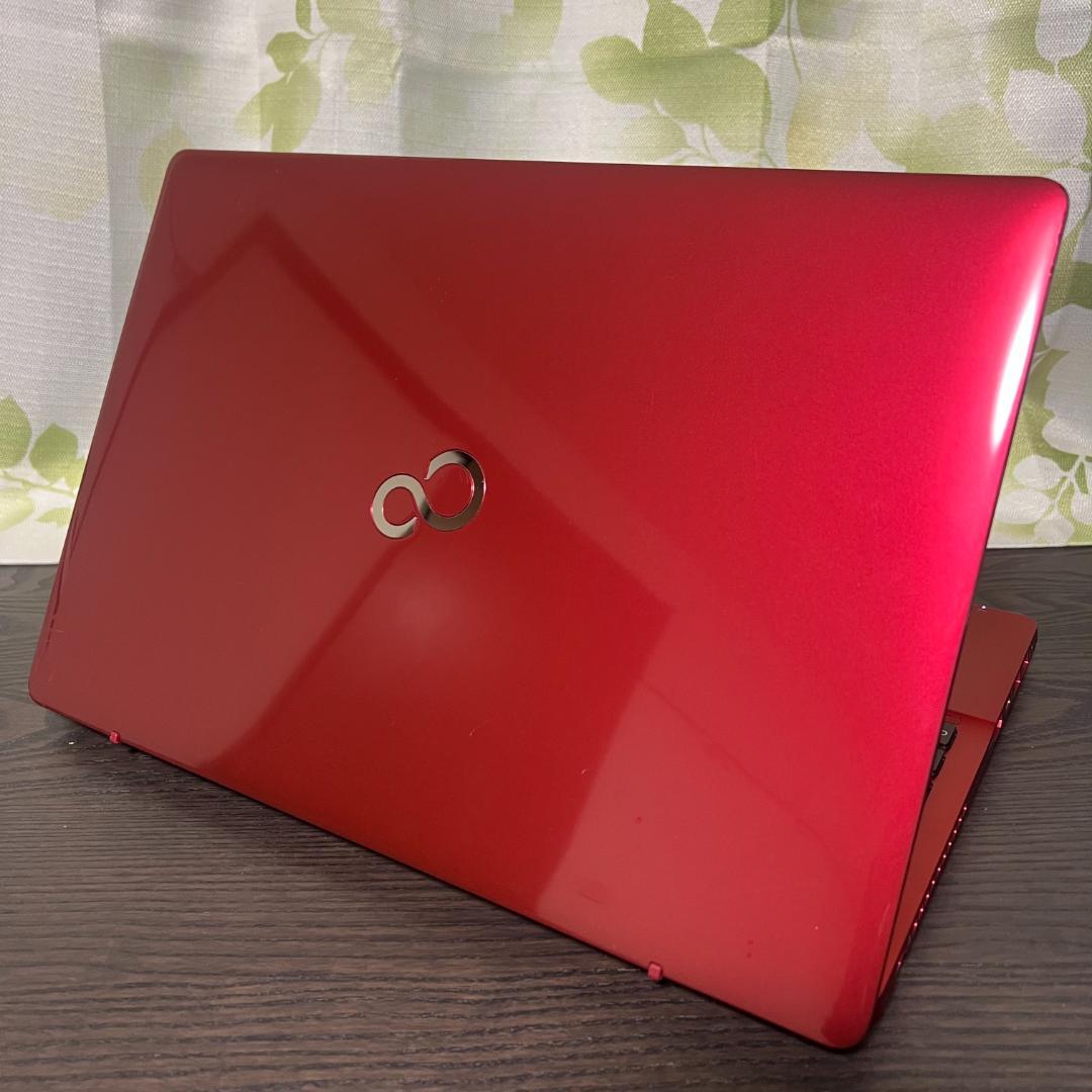 富士通 LIFEBOOK✨SSD256GB☆メモリ8GB☆Core i7☆レッド