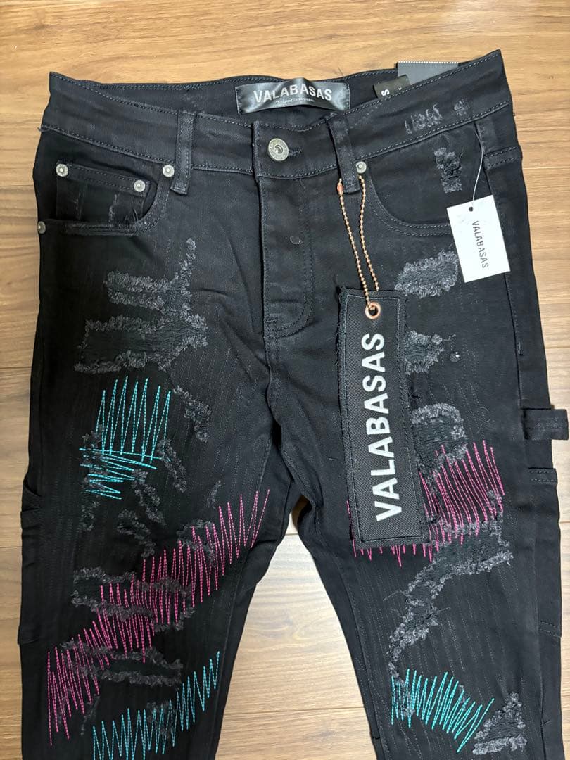 【新品】 VALABASAS スキニーフレア ブラック サイズ29