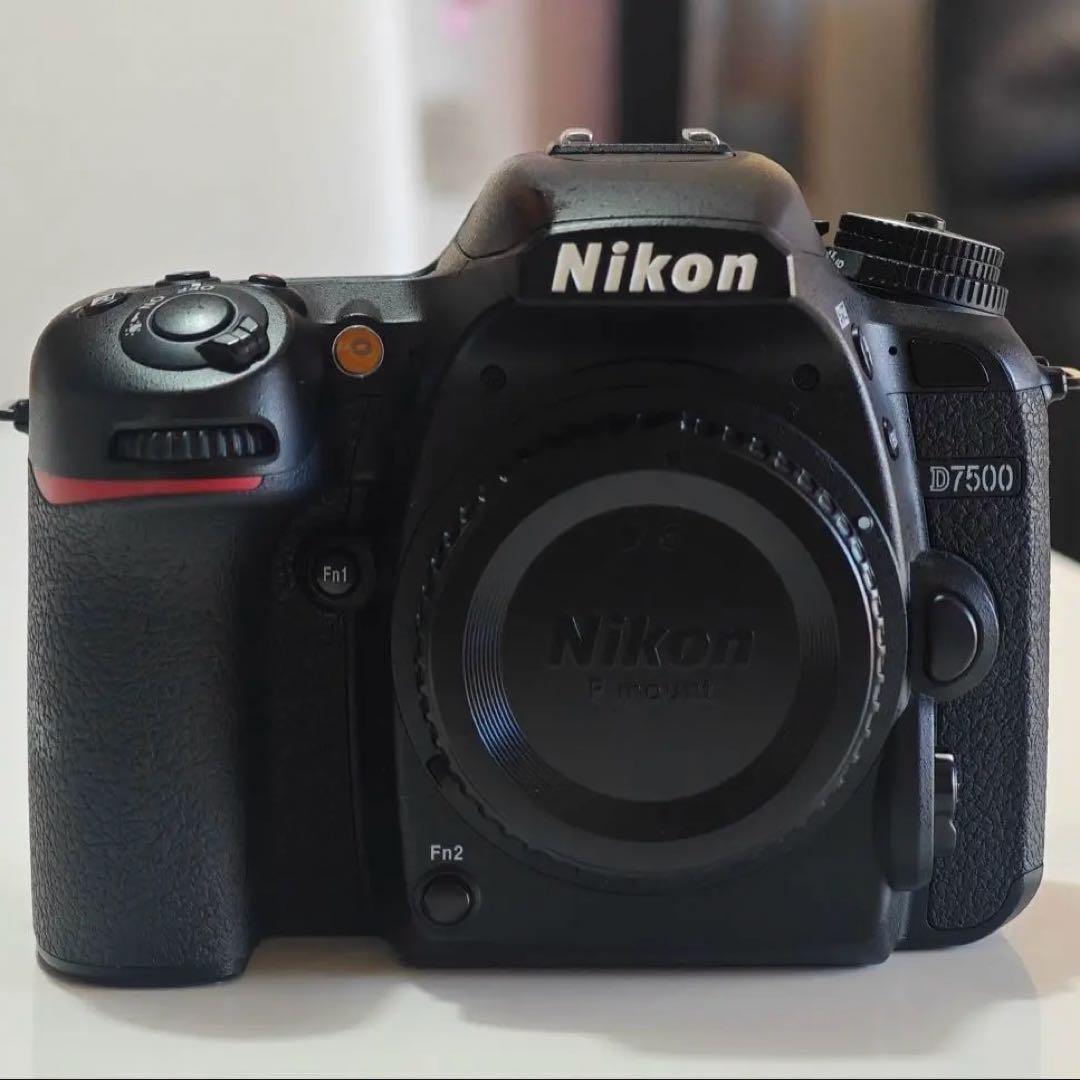 Nikon D7500 ボディ　本体