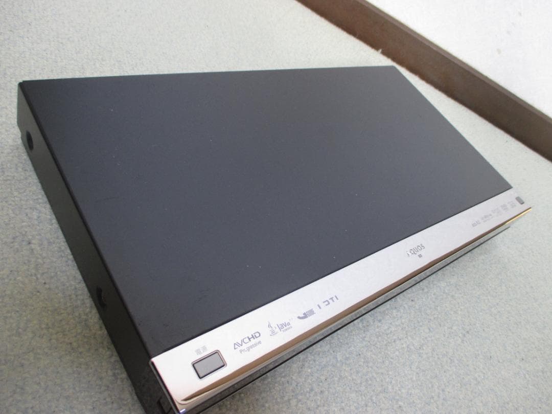 2014年製☆シャープ 2番組同時録画 ブルーレイレコーダー BD-W560