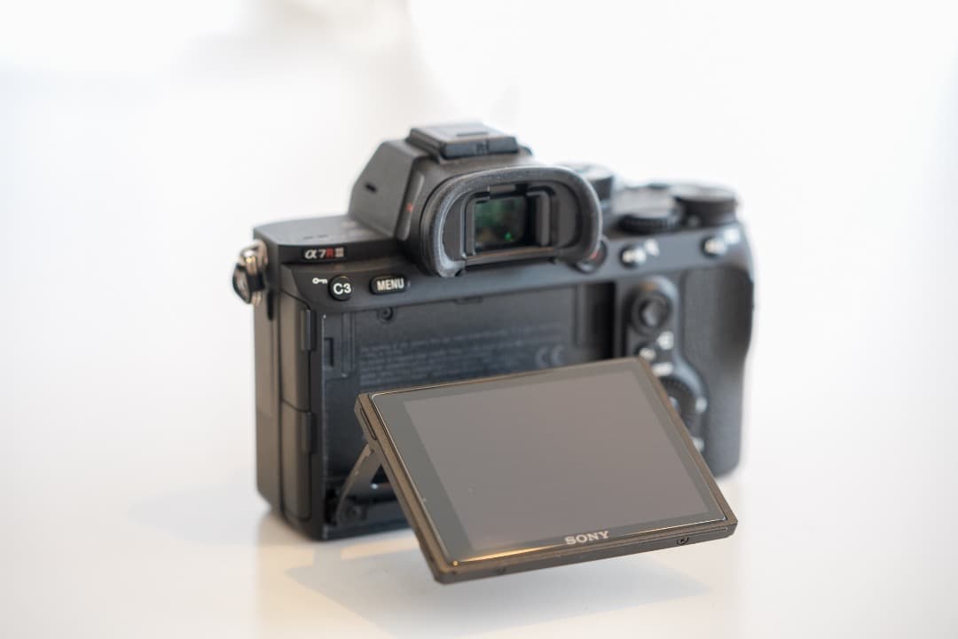 【美品】SONY α7RⅢ ILCE-7RM3 ボディ