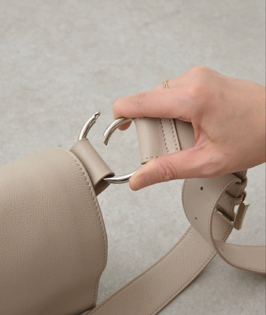 ビアズリー ショルダーbag ⭐︎BEARDSREY⭐︎