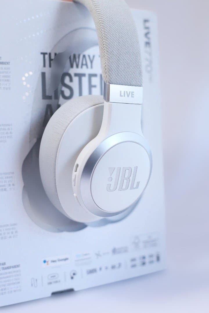 ヘッドホン JBL LIVE 770NC