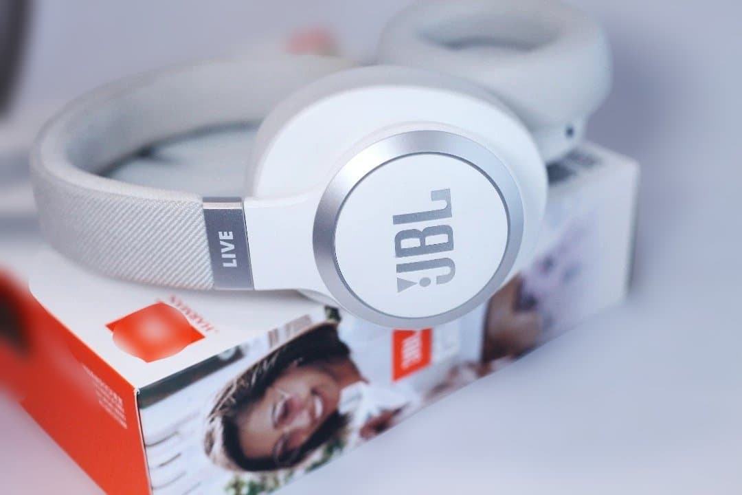 ヘッドホン JBL LIVE 770NC