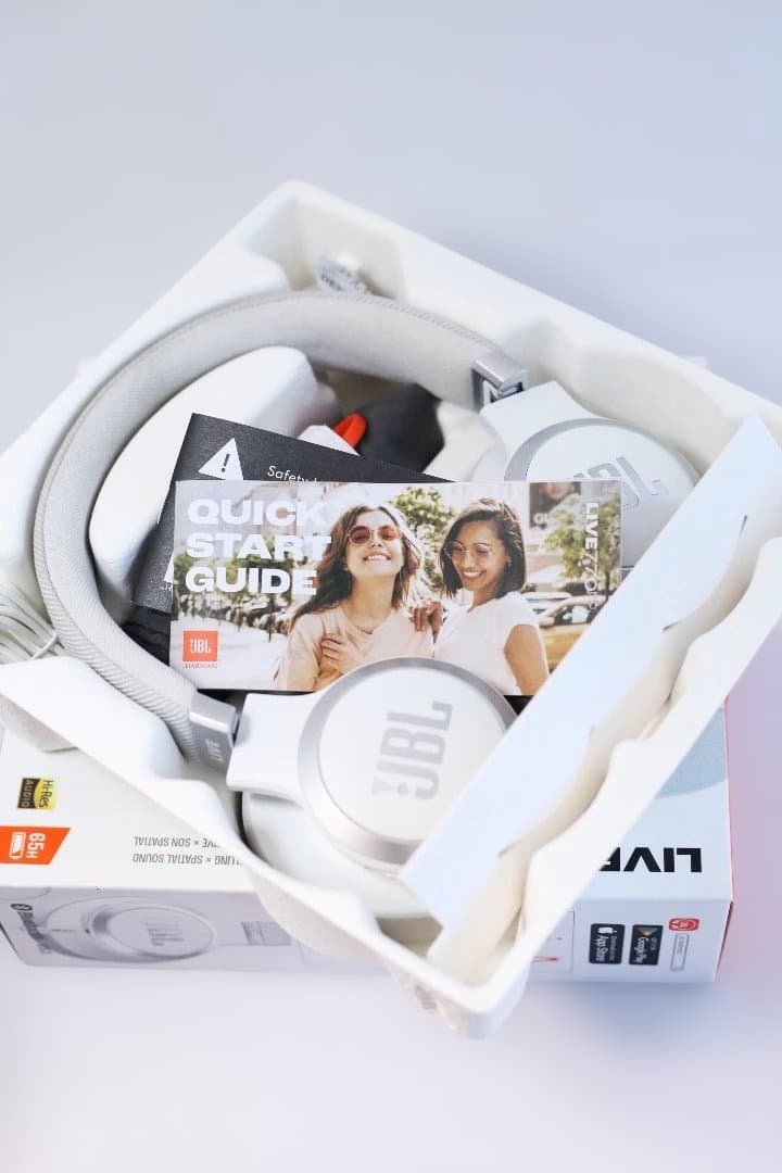 ヘッドホン JBL LIVE 770NC