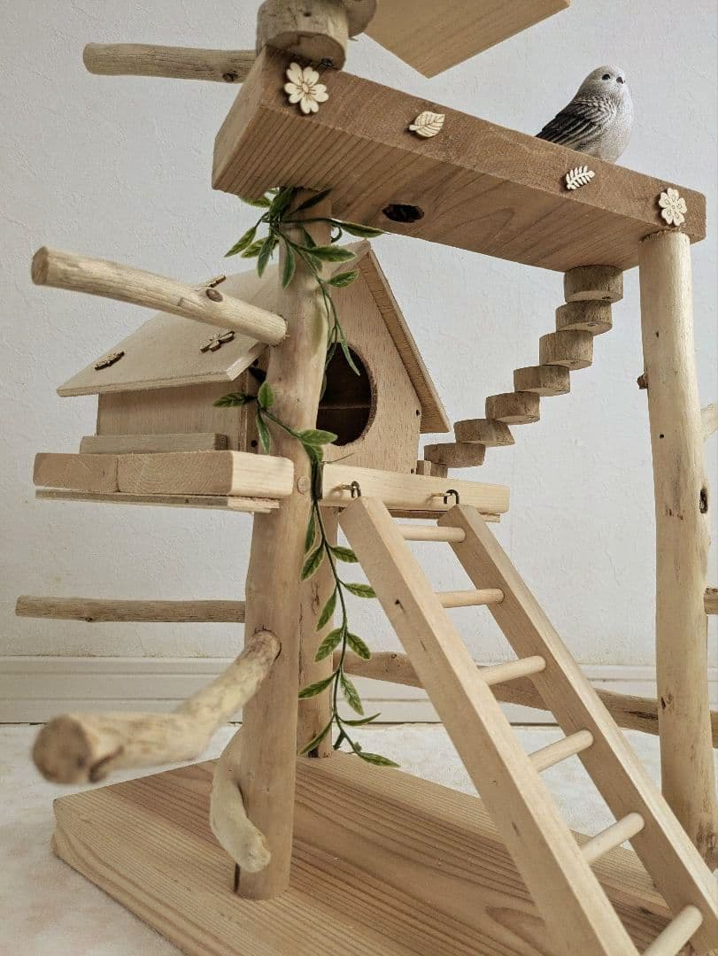 バードアスレチック66流木 バードジム　バードトイ　螺旋階段を登って