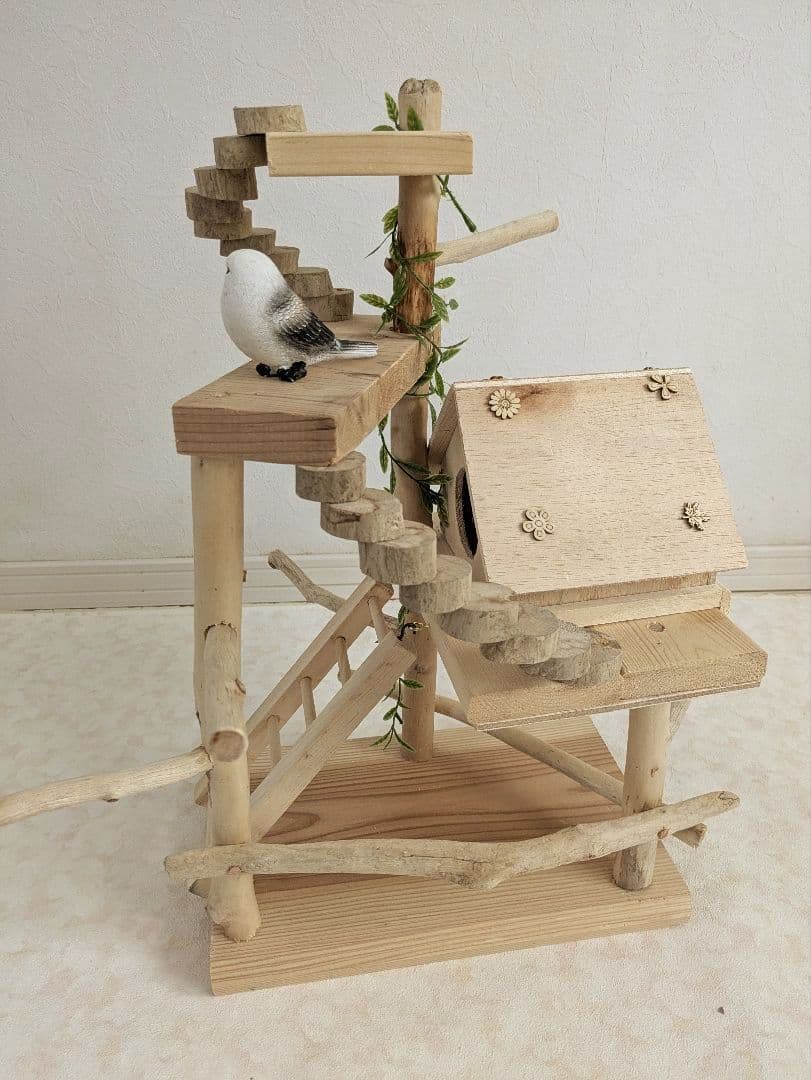 バードアスレチック66流木 バードジム　バードトイ　螺旋階段を登って