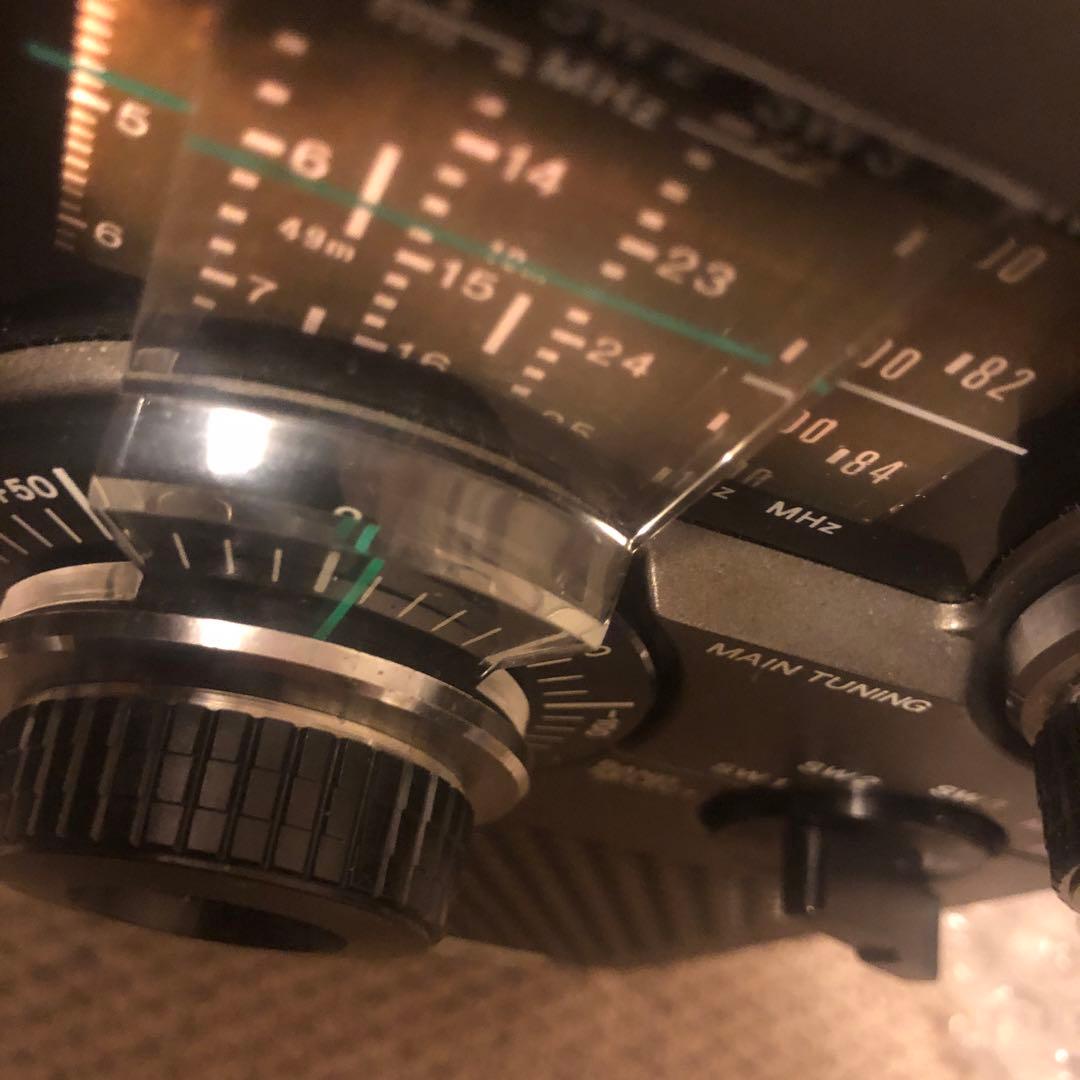 SONY ICF5900ラジオ 本体後期型だと思います。