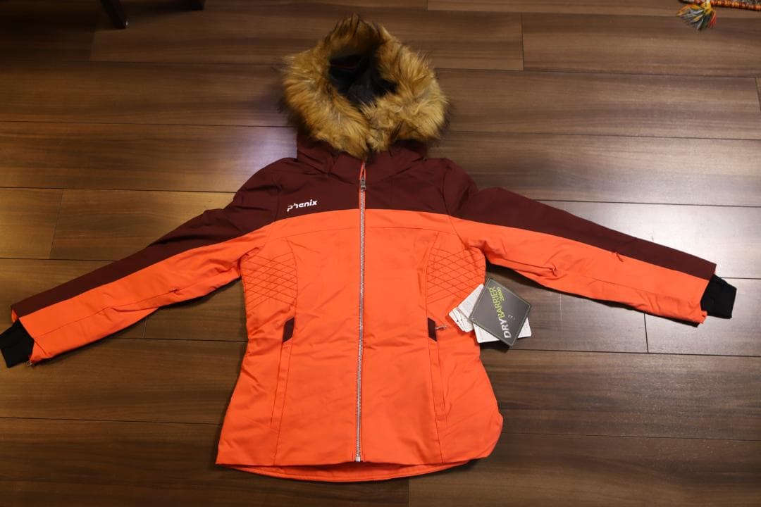 新品半額以下★Phenix スキーウェア S 定価68,200円フェニックス