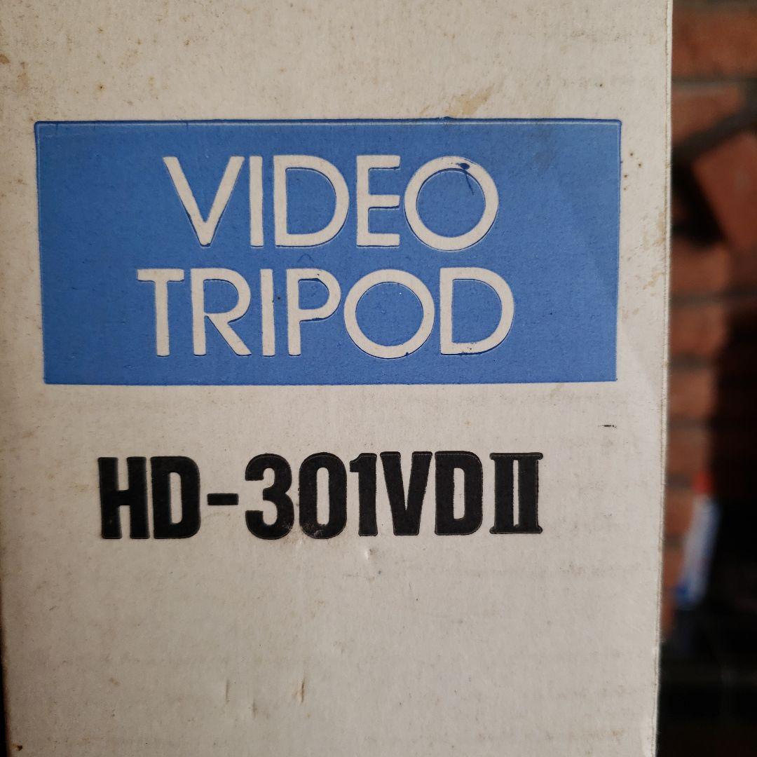 ビデオ三脚