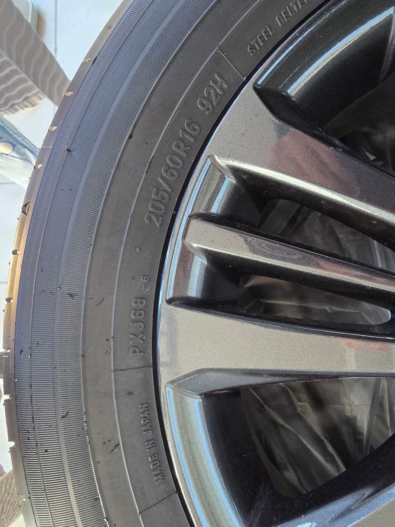 510 ヴォクシー90系 205/60R16 純正タイヤホイールセット