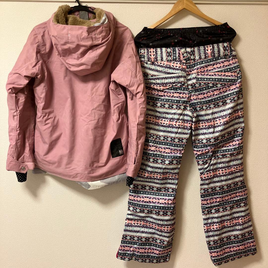 新品　M スノーボードウェア　上下セット　レディース