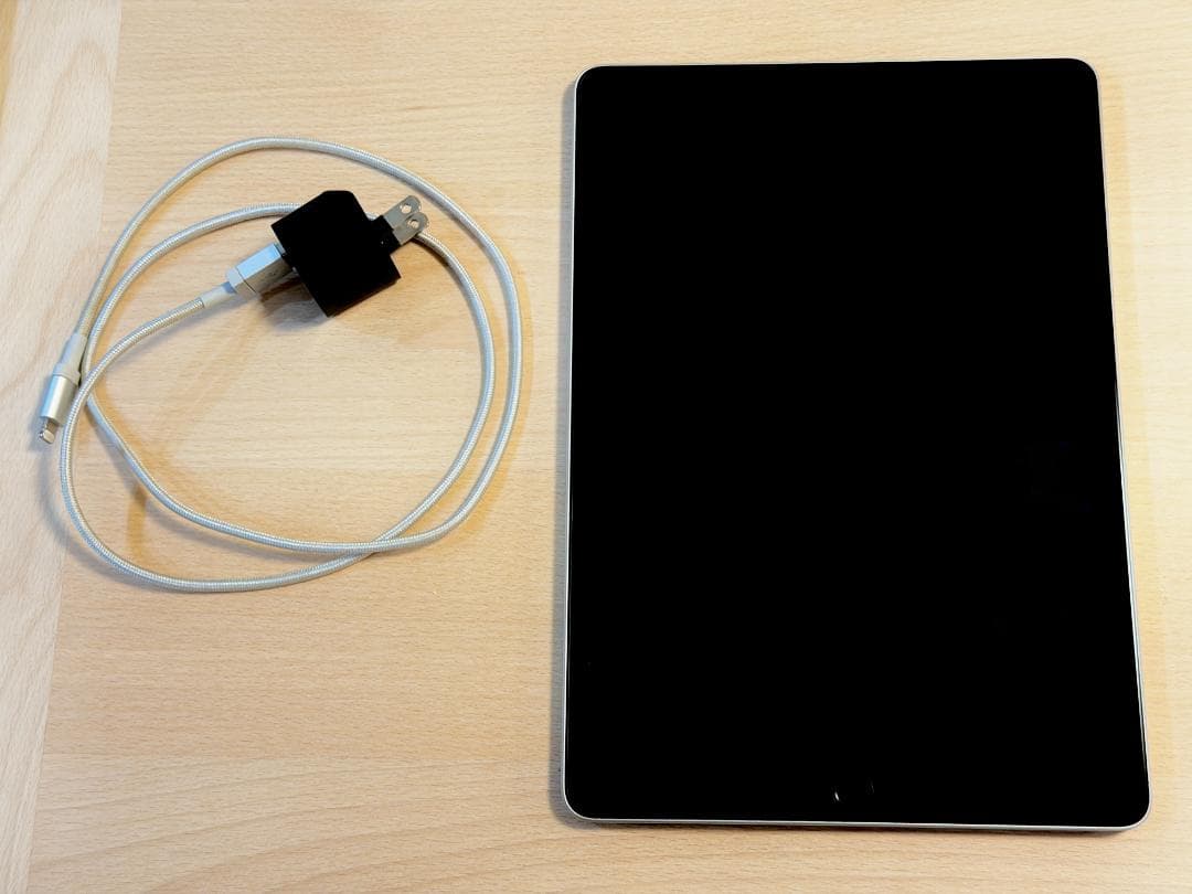 Apple iPad 第9世代 10.2インチ 64GB Wi-Fi シルバー