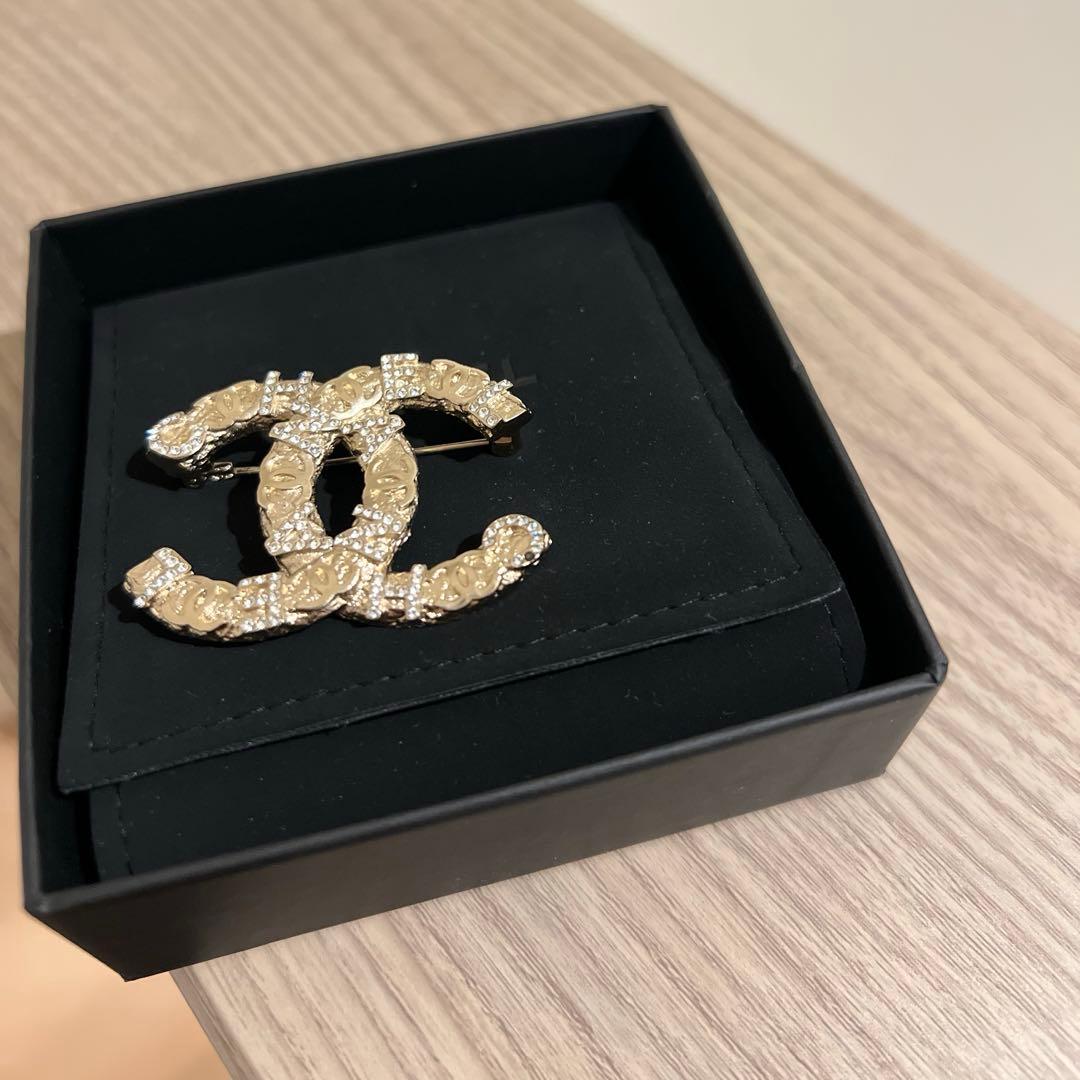 Chanel CCロゴ ブローチ