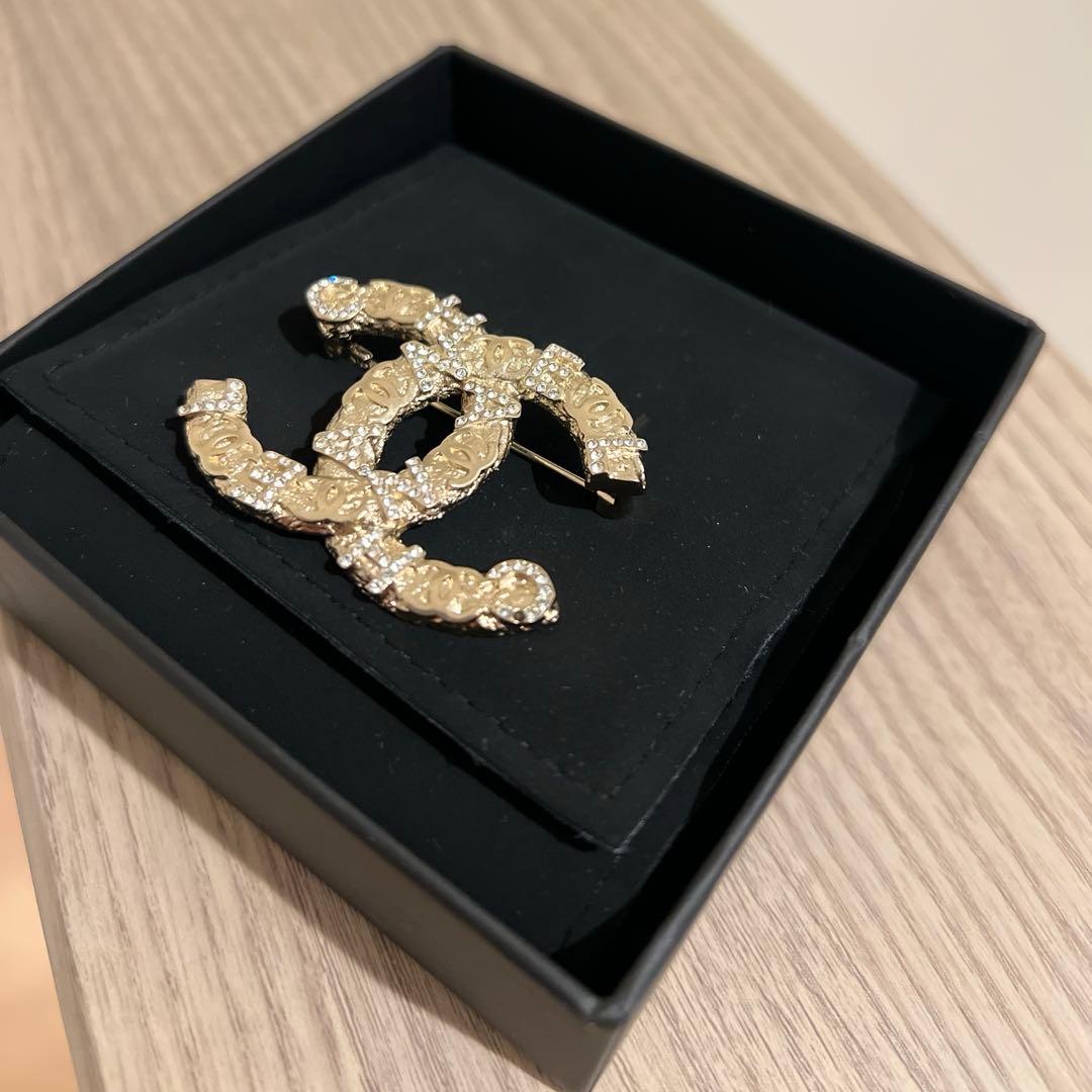 Chanel CCロゴ ブローチ