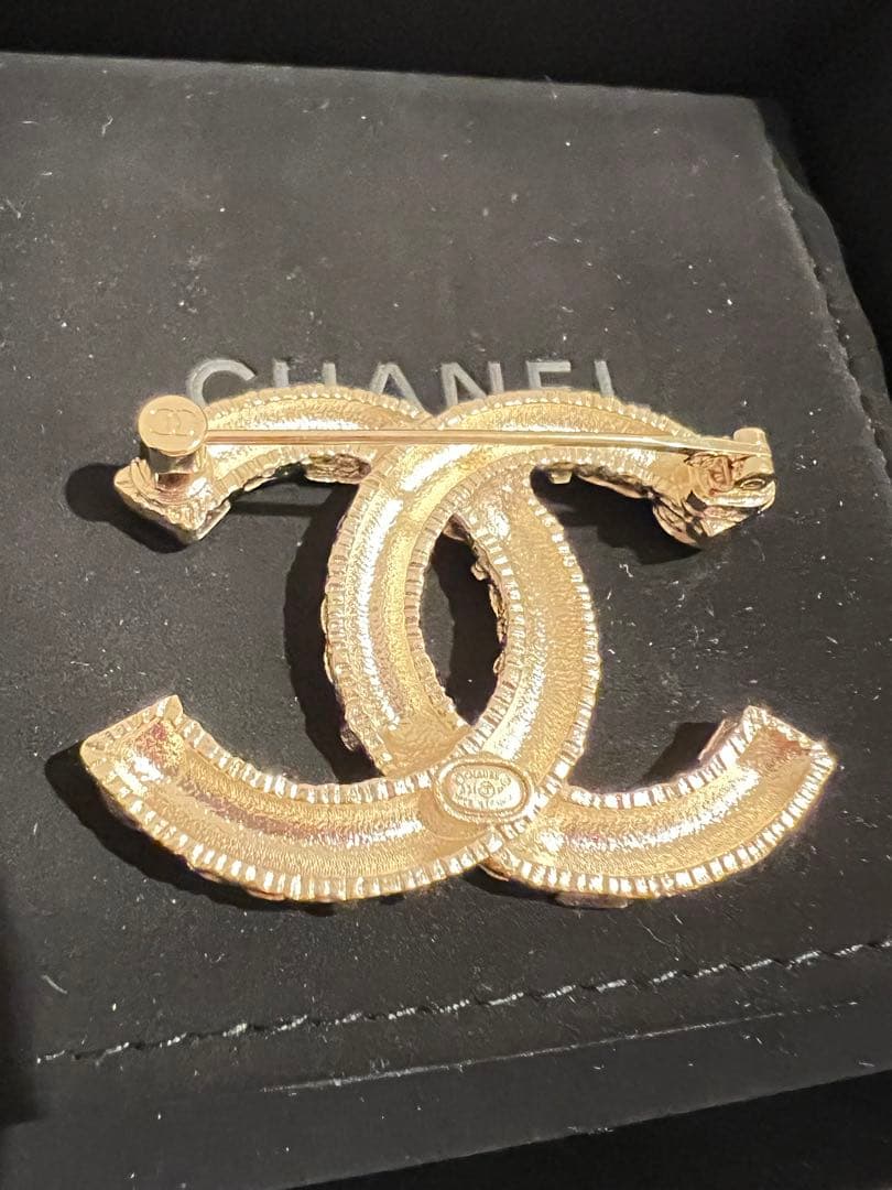 Chanel CCロゴ ブローチ