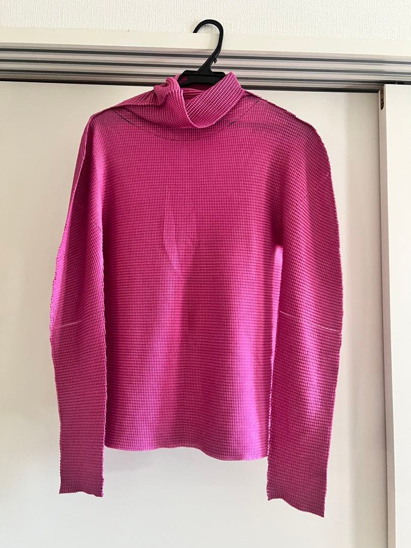 22SS ミー イッセイミヤケ ピンク タートルネック 長袖
