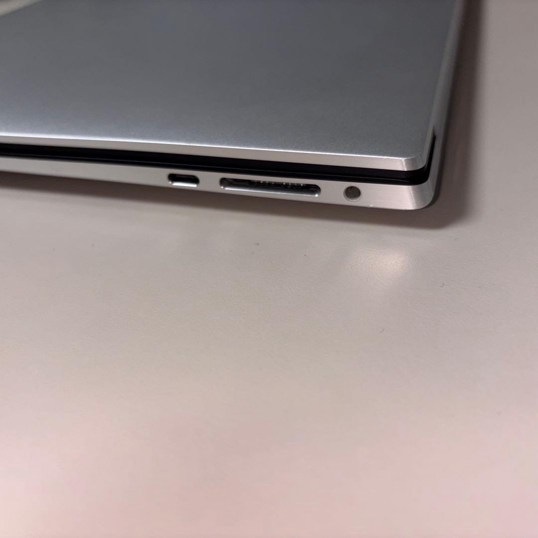 Windowsノート本体 DELL XPS15 9500