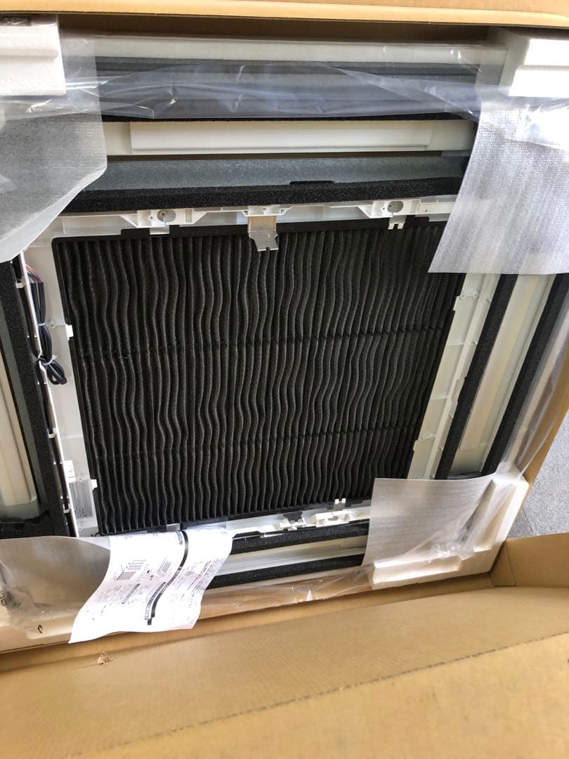 新品　TOSHIBA エアコン RBC-U42PG(W) 　２台　内機　カバー