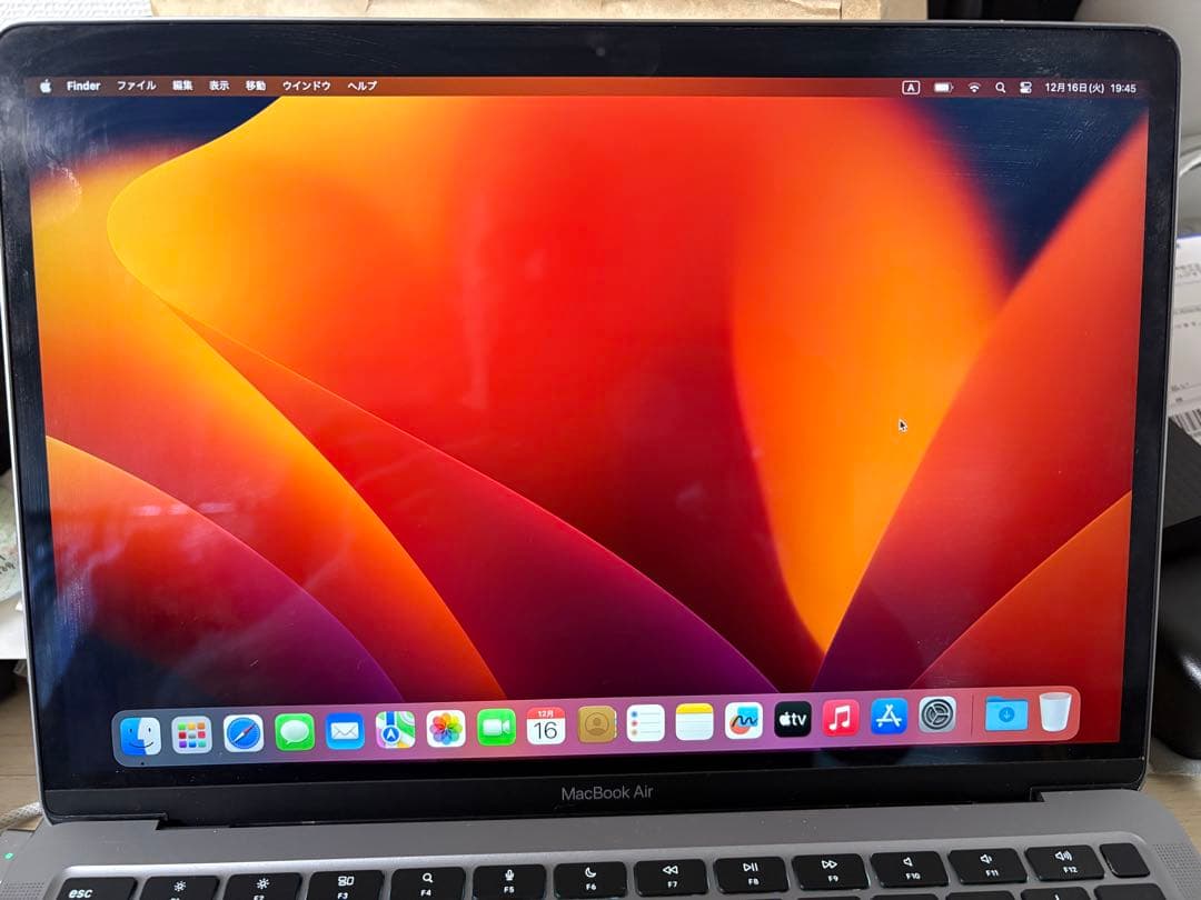 MacBook本体 Apple MacBook Air (M1, 8GB)