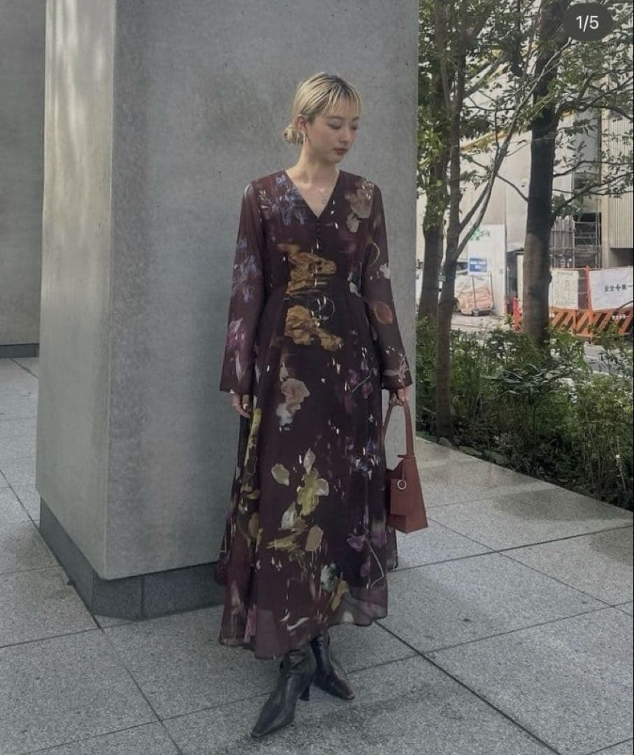 【新品】AMERI UND SCAN FLOWER DRESS　　Sブラウン