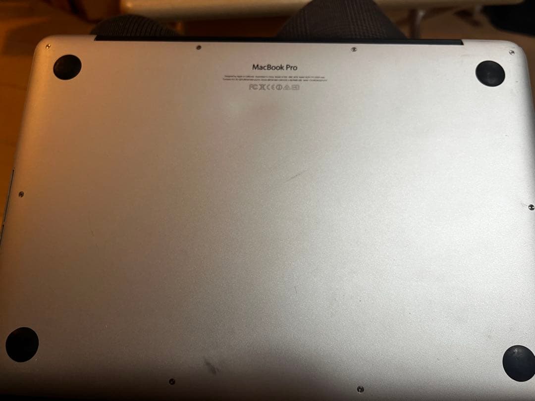 Apple MacBook シルバー 本体 充電器つき