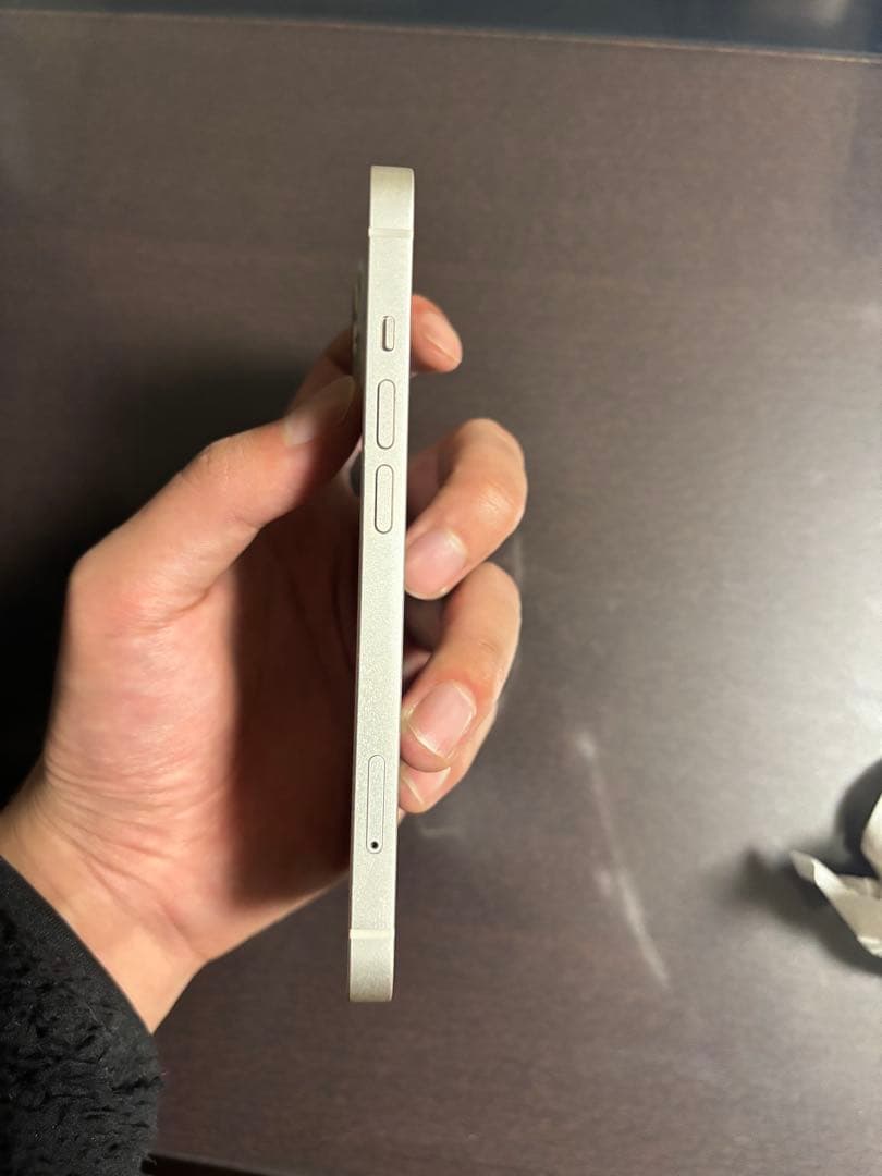 Apple iPhone 13 【美品】ホワイト　128GB SIMフリー