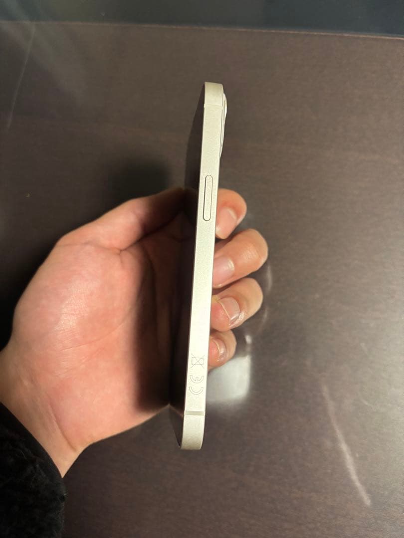 Apple iPhone 13 【美品】ホワイト　128GB SIMフリー