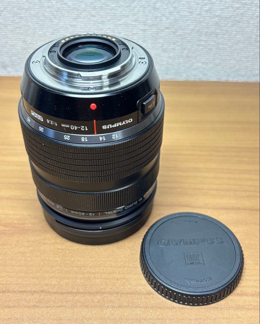 OLYMPUS M.ZUIKO 12-40mm f/2.8 PRO フィルタ付き
