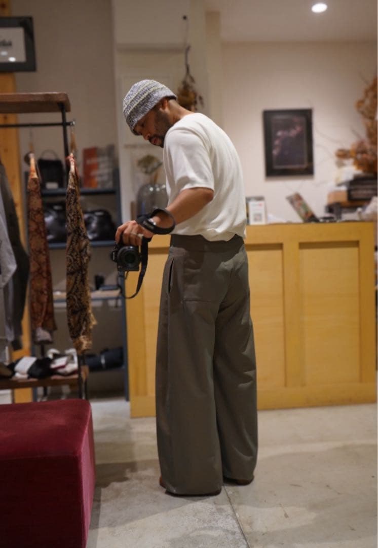 morgane krischerカーブパンツ　ベージュ