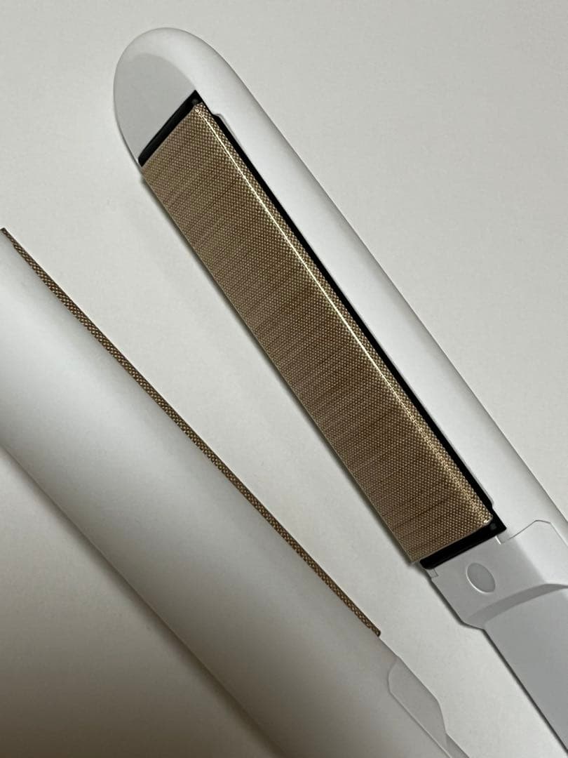 『美品』KINUJO ストレートヘアアイロン ホワイトDS200海外兼用